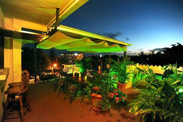 تختخواب و صبحانه Casa Del Sol