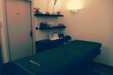 Appart Hotel Charles Sander