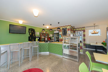 Отель Clarion Suites Ambassador