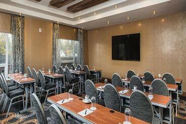 Delta Hotels By Marriott Waterloo