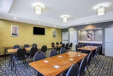 호텔 La Quinta By Wyndham Karnes City   Kenedy