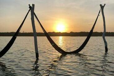 Отель Pousada Chez Loran Lagoa Do Paraiso