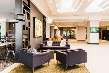 هتل Radisson  Denver Aurora