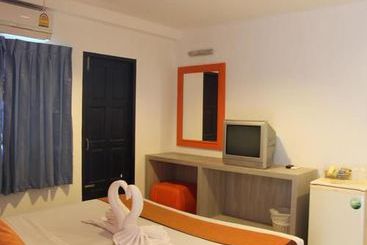 هتل Twin Inn
