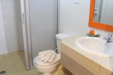 هتل Twin Inn