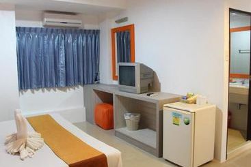 هتل Twin Inn