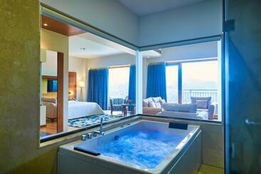 هتل Vibe Munnar Resort & Spa