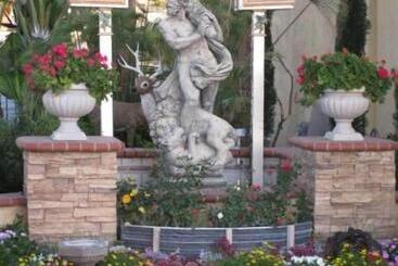 מוטל The Palace Inn