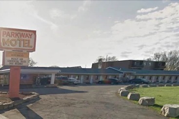 Parkway Motel