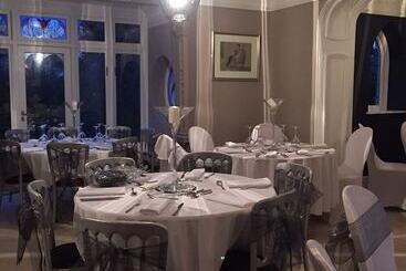 膳宿费 Llwyn Country House