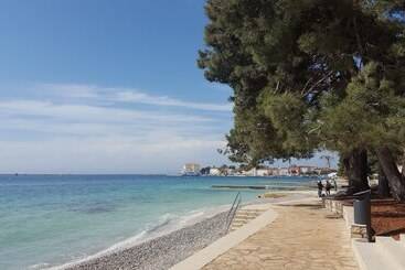 펜션 Residence Villa Karda