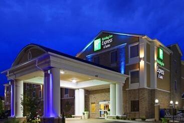 Отель Holiday Inn Express Fort St John, An Ihg