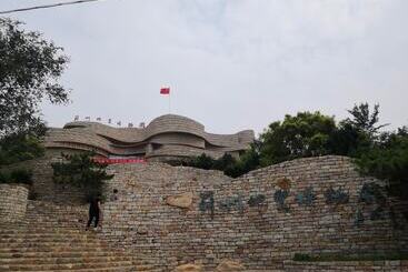 בית מלון כפרי Tianjin Jing Ji Saint Light Resort & Spa