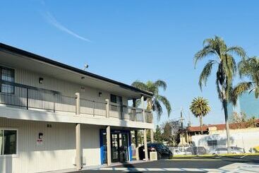 Motel 6 Santa Ana, Ca
