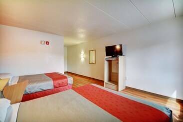 Motel 6seekonk, Ma  Providence East