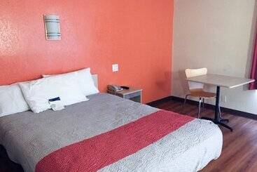 Motel 6warwick, Ri  Providence Airport  I95