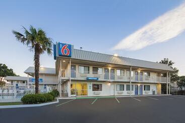 Motel 6 Woodland, Ca Sacramento Airport