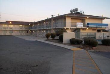 مُتل Skyline Inn