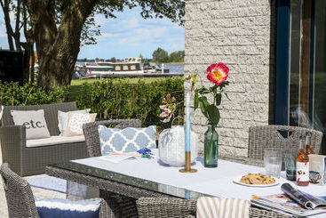 Loosdrecht Rien Van Den Broeke Village