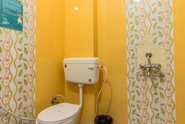 Friends Guest House And Hostel