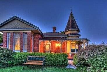 Alexandria Bed And Breakfast