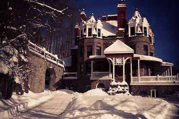 ベッドアンドブレックファースト Overlook Mansion