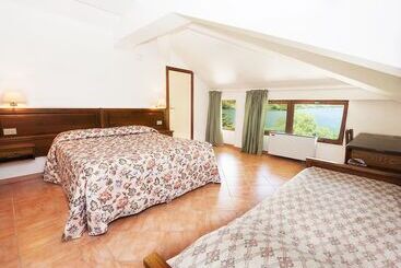 בית מלון כפרי Acquevive