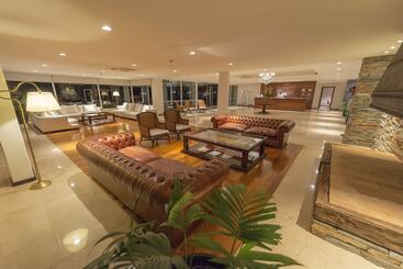 هتل Altos Del Arapey All Inclusive, Golf & Spa