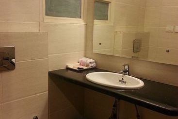 هتل Arina Inn