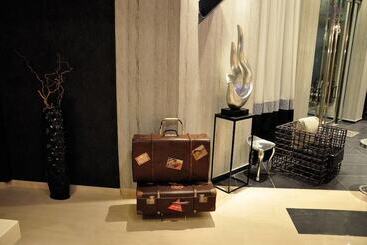 فندق Gallery Art