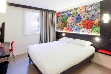 בית מלון כפרי Ibis Styles Flers