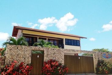 فندق Pousada Porto Suites