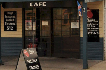 فندق Strahan Retreat Holiday Park