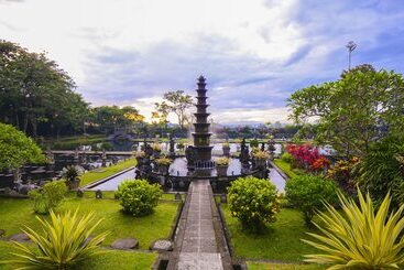 Tirta Ayu Hotel & Restaurant