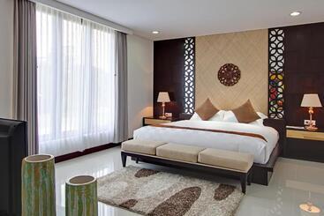 アパートホテル Kuta Ardenia Residence