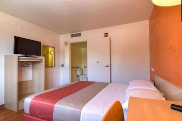 Motel 6 Jurupa Valley, Ca   Riverside West
