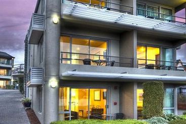 汽车旅馆  Baywater Motor Inn