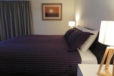 מוטל Summerhill Motor Inn