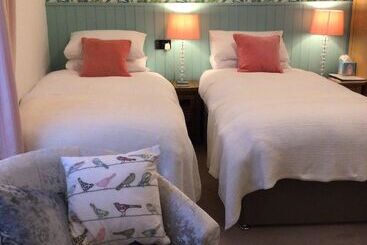 بنسيون Birchleigh Guest House