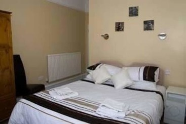 بنسيون The Hamilton