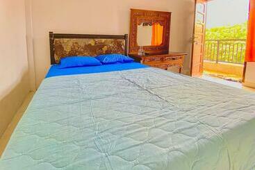 בית מלון כפרי Wisma Apada Syariah Sengkang Mitra Reddoorz