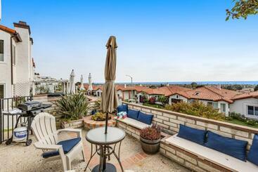 فندق Clover Pacific Views
