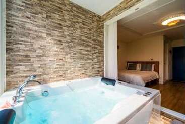 Ganghwado Noeul Spa Pension