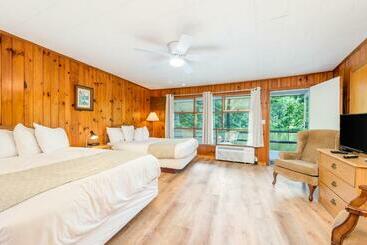 ホテル Lakeview Cottage   Unit 305