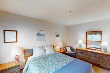 Отель Nye Beach Lighthouse Vista