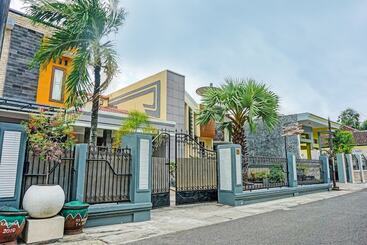 فندق Oyo 91814 Griya Asoka Syariah
