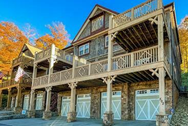 فندق Whisky Waves