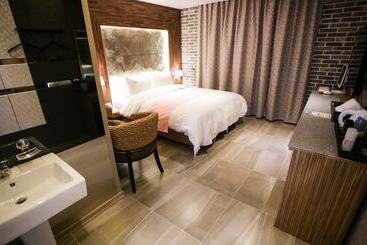 Yeoju Dubai Self Check In Motel