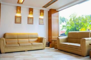 هتل Cox Hill Tower