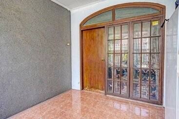 فندق Spot On 91716 Kost Yy Syariah